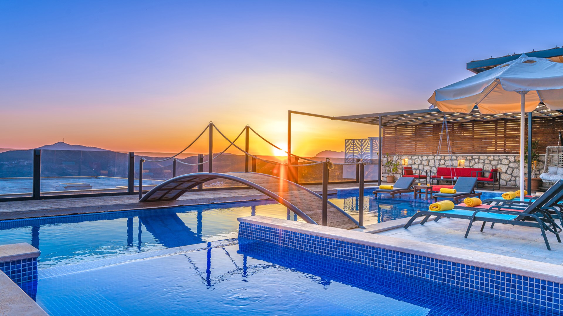 Enjoy Your Vacation in Beautiful Villas in the Mediterranean