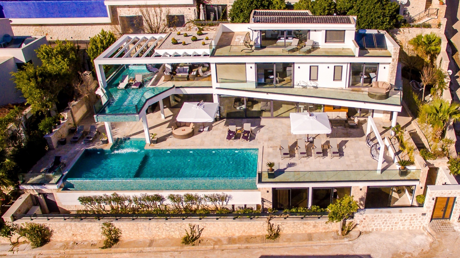 Luxury Villas in Turkey for Large Groups: Discover Beautiful Villa Holidays in Kalkan