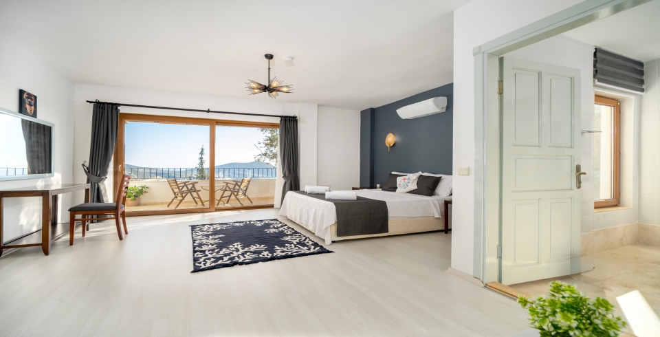 Villa Seas the Day