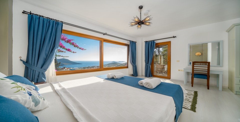 Villa Seas the Day
