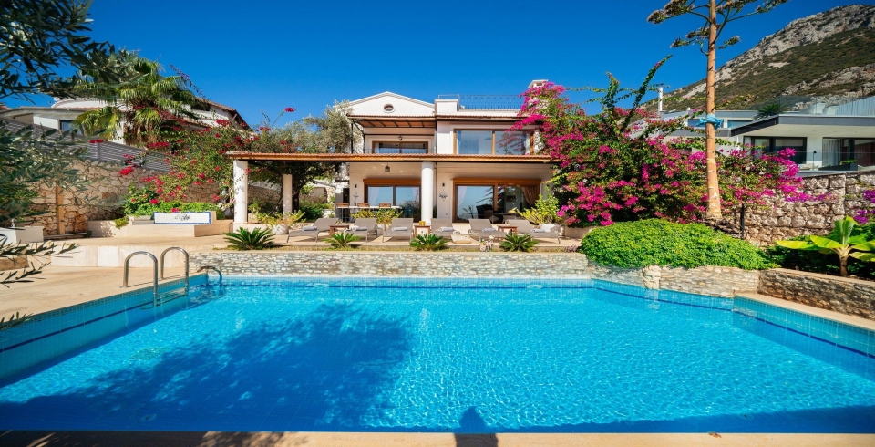 Villa Seas the Day