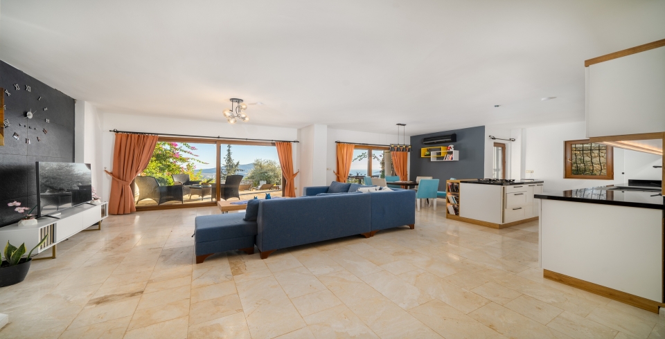 Villa Seas the Day