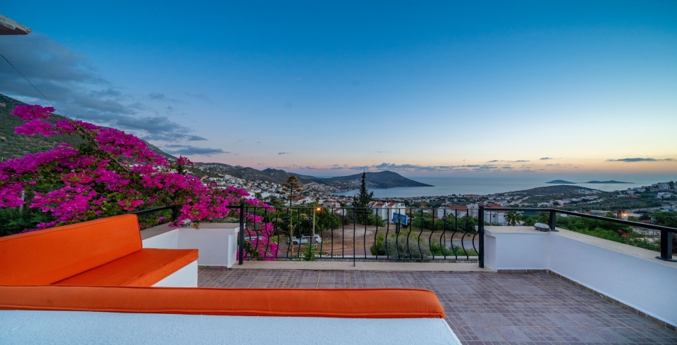 Villa Seas the Day